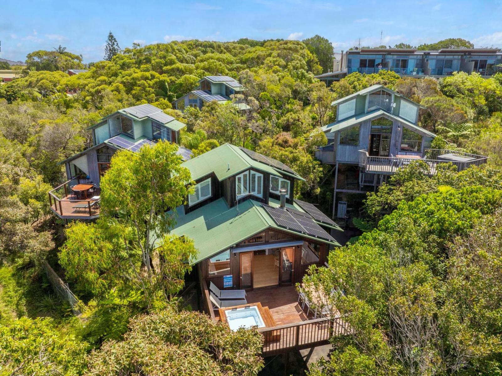 The Oasis Apartments And Treetop Houses Μπάιρον Μπέι Εξωτερικό φωτογραφία